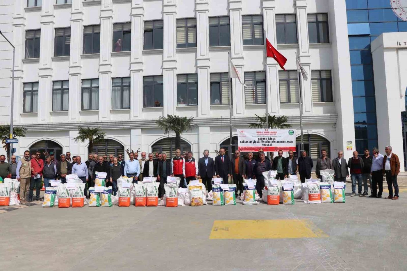 Yalova Tarım ve Orman İl Müdürlüğü tarafından 51 çiftçiye 4